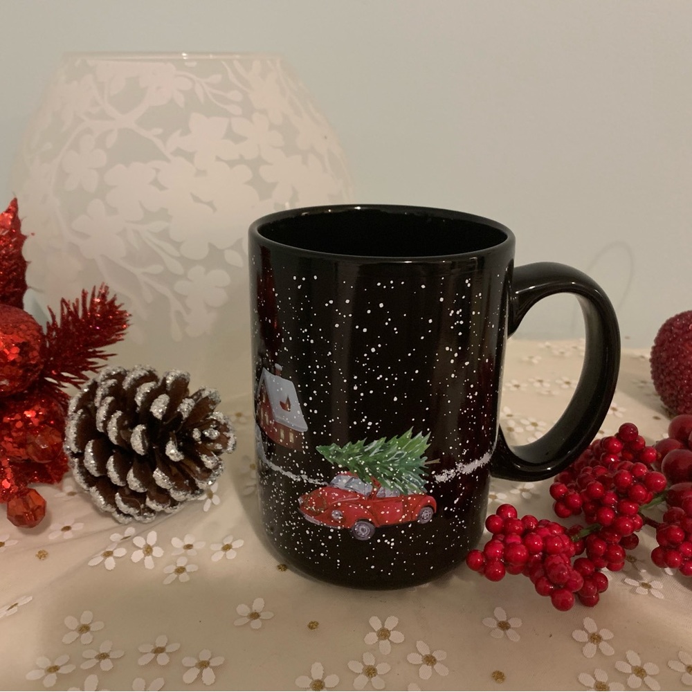 Brand New Colour-Changing Heat Activated Holiday Mug/Christmas Decor